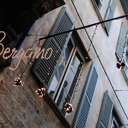 Domus Solarii Konukevi Bergamo