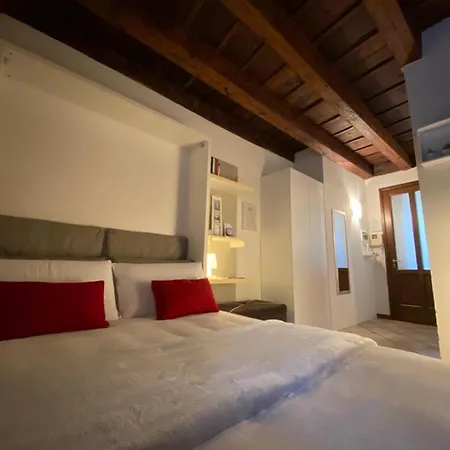 Domus Solarii 3*