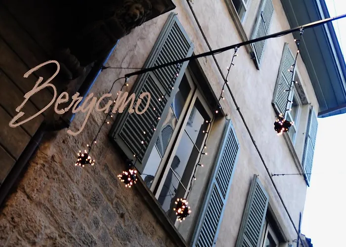 Domus Solarii بيت ضيافة بيرغامو